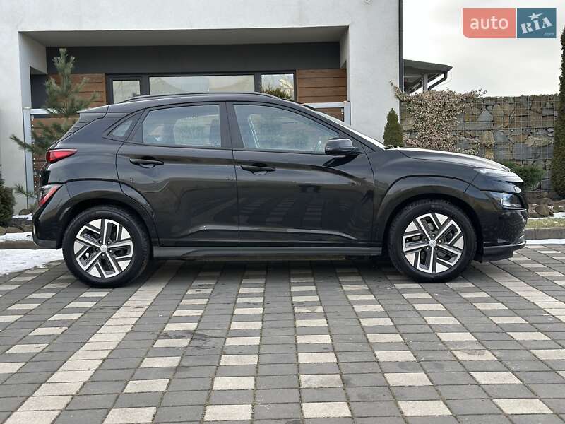 Внедорожник / Кроссовер Hyundai Kona Electric 2021 в Стрые