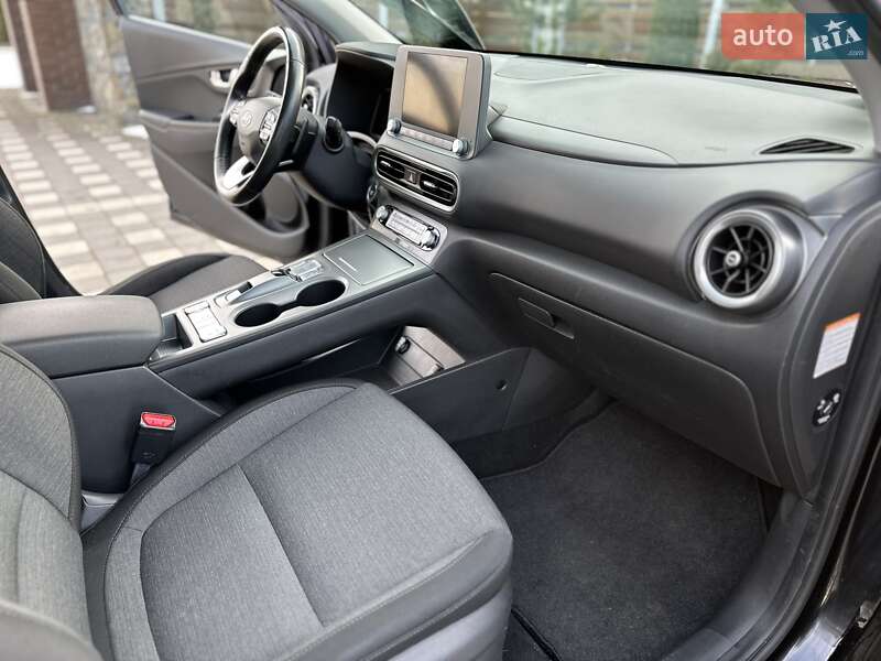 Внедорожник / Кроссовер Hyundai Kona Electric 2021 в Стрые