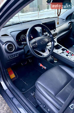 Внедорожник / Кроссовер Hyundai Kona Electric 2020 в Киеве