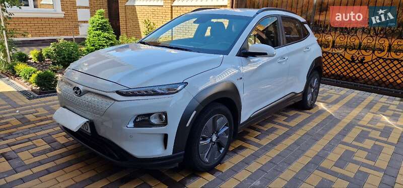 Внедорожник / Кроссовер Hyundai Kona 2019 в Одессе