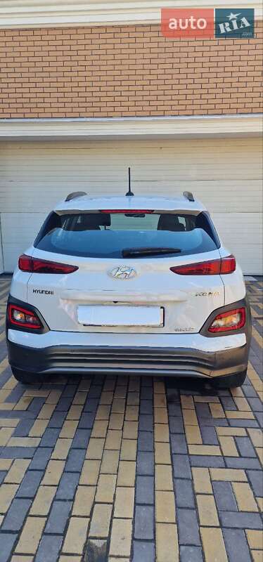 Внедорожник / Кроссовер Hyundai Kona 2019 в Одессе