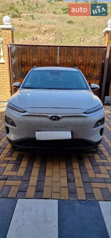 Внедорожник / Кроссовер Hyundai Kona 2019 в Одессе