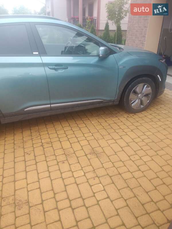 Позашляховик / Кросовер Hyundai Kona 2020 в Львові