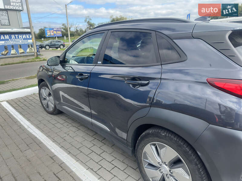 Позашляховик / Кросовер Hyundai Kona 2020 в Стрию