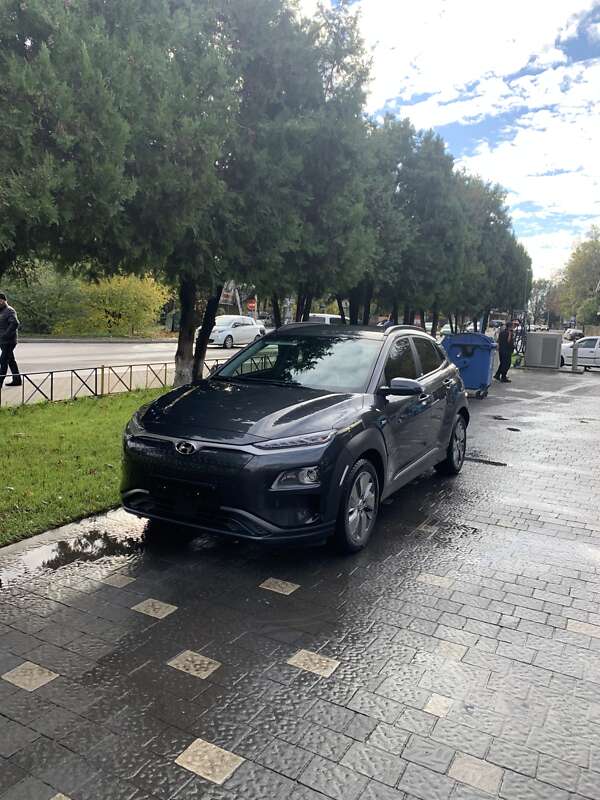 Внедорожник / Кроссовер Hyundai Kona 2020 в Ужгороде