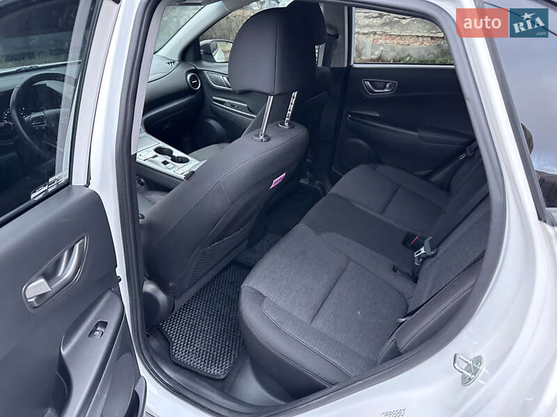 Внедорожник / Кроссовер Hyundai Kona 2021 в Львове