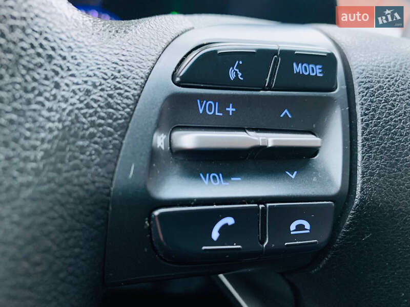 Внедорожник / Кроссовер Hyundai Kona 2018 в Львове