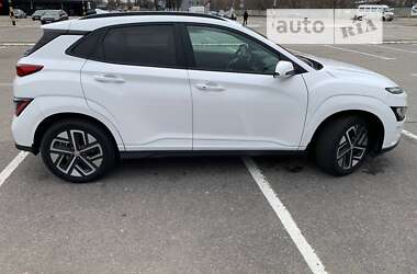 Позашляховик / Кросовер Hyundai Kona 2022 в Києві