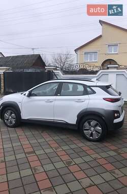 Внедорожник / Кроссовер Hyundai Kona 2019 в Хмельницком