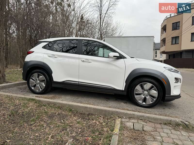 Внедорожник / Кроссовер Hyundai Kona 2020 в Львове