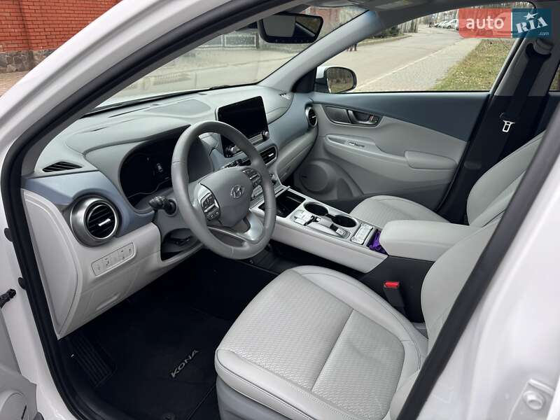 Внедорожник / Кроссовер Hyundai Kona 2020 в Львове