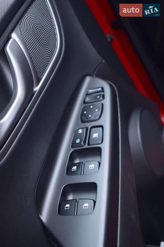 Внедорожник / Кроссовер Hyundai Kona 2019 в Черновцах