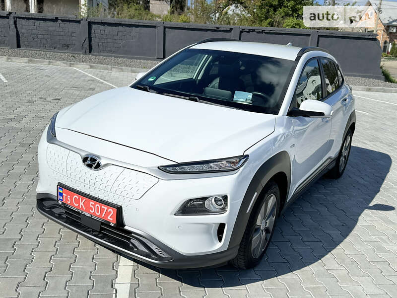 Внедорожник / Кроссовер Hyundai Kona 2019 в Черновцах