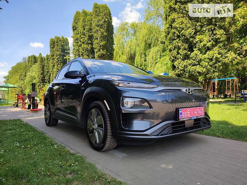 Внедорожник / Кроссовер Hyundai Kona 2019 в Млинове