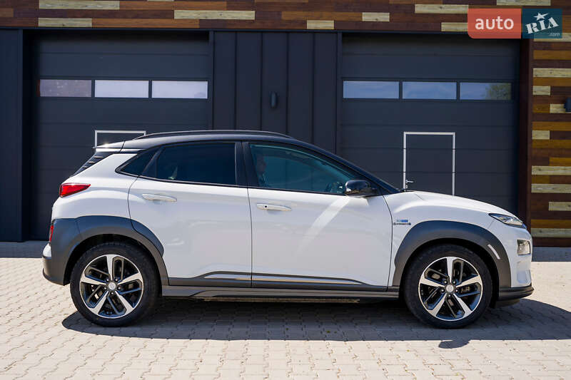 Внедорожник / Кроссовер Hyundai Kona 2018 в Нововолынске