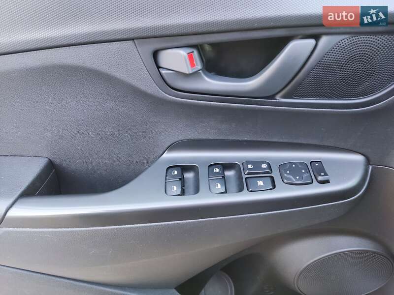 Внедорожник / Кроссовер Hyundai Kona 2019 в Харькове