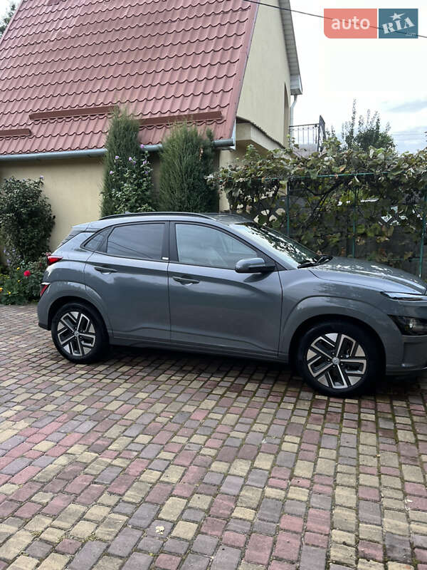 Внедорожник / Кроссовер Hyundai Kona 2021 в Ровно