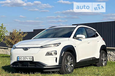 Внедорожник / Кроссовер Hyundai Kona 2019 в Тернополе