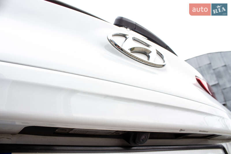 Позашляховик / Кросовер Hyundai Kona 2019 в Львові