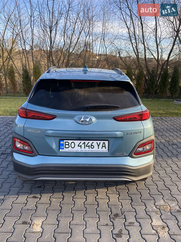 Внедорожник / Кроссовер Hyundai Kona 2018 в Тернополе