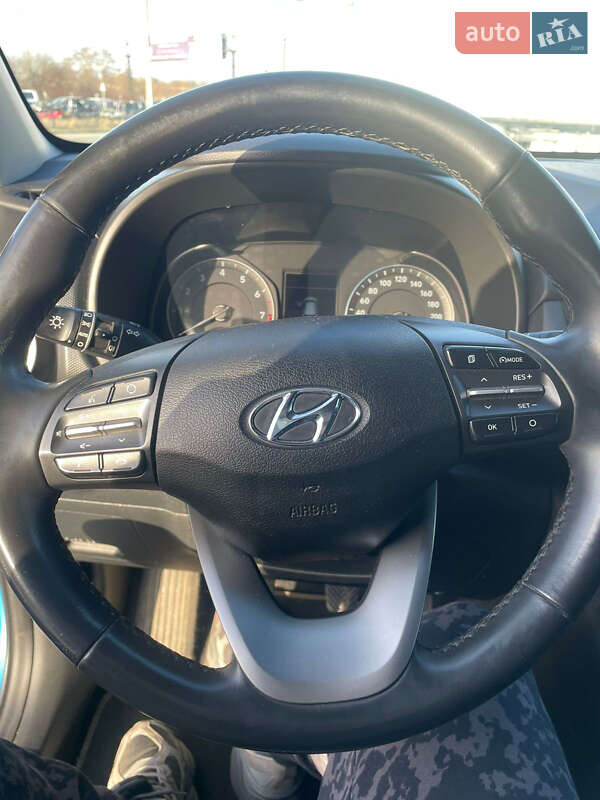 Позашляховик / Кросовер Hyundai Kona 2018 в Львові