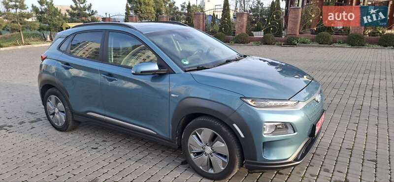 Внедорожник / Кроссовер Hyundai Kona 2019 в Черноморске