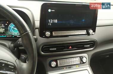 Внедорожник / Кроссовер Hyundai Kona 2021 в 
