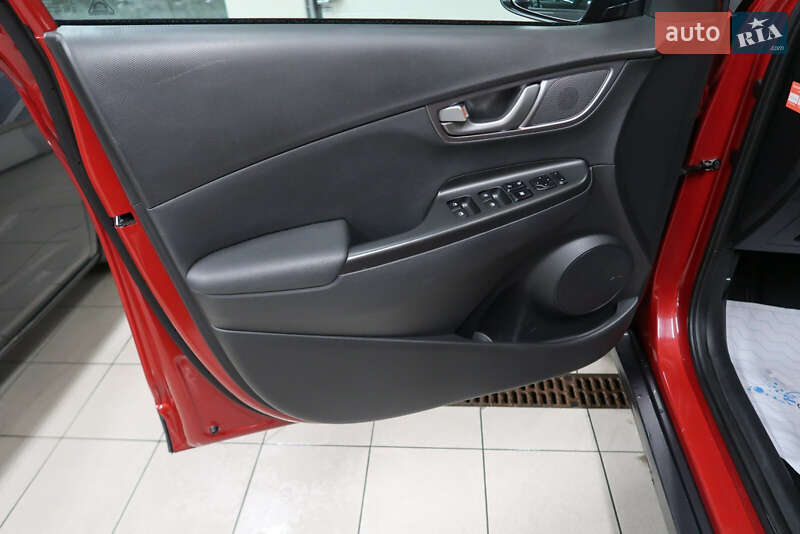 Позашляховик / Кросовер Hyundai Kona 2020 в Києві