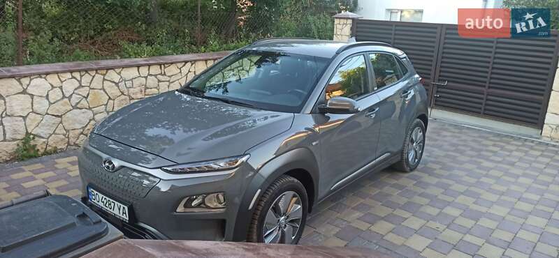 Внедорожник / Кроссовер Hyundai Kona 2020 в Тернополе