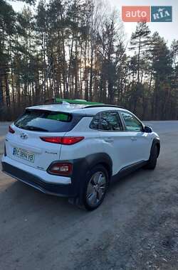 Внедорожник / Кроссовер Hyundai Kona 2020 в 