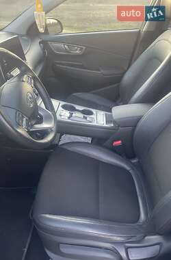 Внедорожник / Кроссовер Hyundai Kona 2020 в 