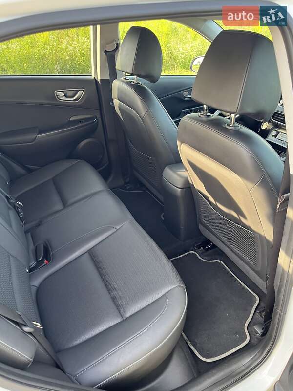 Внедорожник / Кроссовер Hyundai Kona 2018 в Ровно