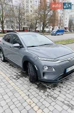 Внедорожник / Кроссовер Hyundai Kona 2019 в 
