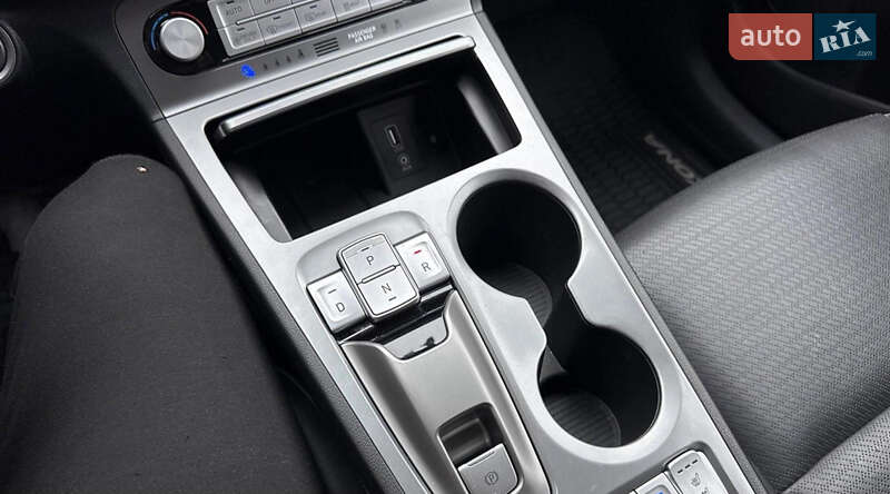 Внедорожник / Кроссовер Hyundai Kona 2019 в Киеве