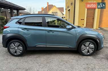 Внедорожник / Кроссовер Hyundai Kona 2020 в 
