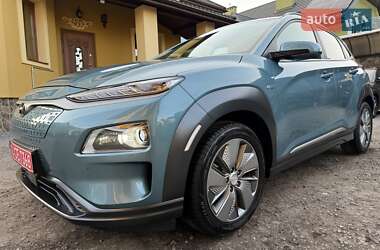 Внедорожник / Кроссовер Hyundai Kona 2020 в 