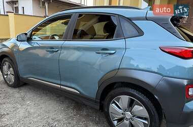 Внедорожник / Кроссовер Hyundai Kona 2020 в 