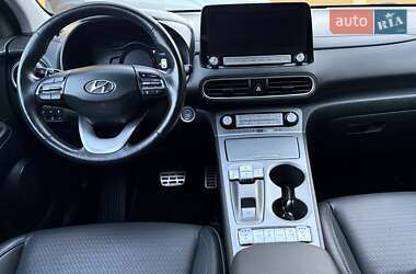 Внедорожник / Кроссовер Hyundai Kona 2020 в 