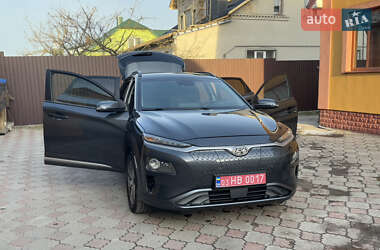Внедорожник / Кроссовер Hyundai Kona 2019 в 