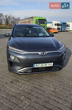 Внедорожник / Кроссовер Hyundai Kona 2018 в 