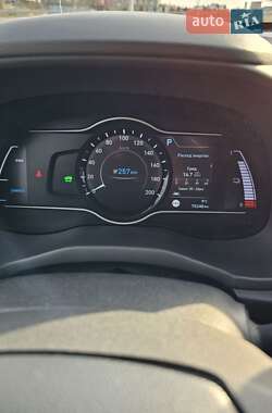 Внедорожник / Кроссовер Hyundai Kona 2018 в 