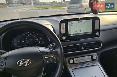 Внедорожник / Кроссовер Hyundai Kona 2018 в 