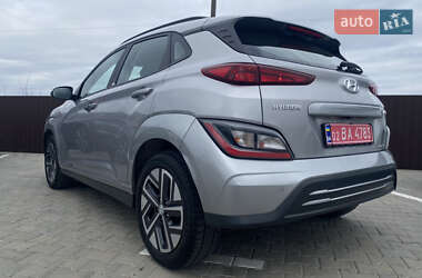 Внедорожник / Кроссовер Hyundai Kona 2021 в 