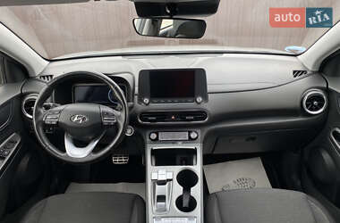 Внедорожник / Кроссовер Hyundai Kona 2021 в 