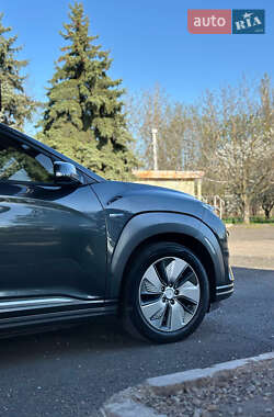 Внедорожник / Кроссовер Hyundai Kona 2019 в 