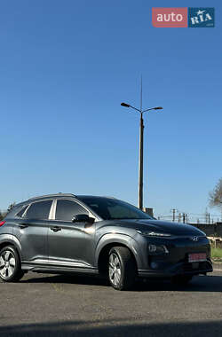 Внедорожник / Кроссовер Hyundai Kona 2019 в 