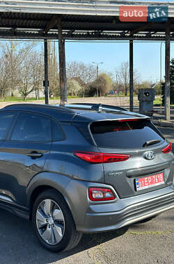 Внедорожник / Кроссовер Hyundai Kona 2019 в 
