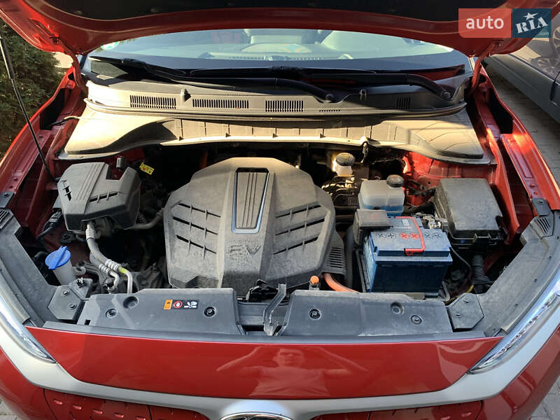 Внедорожник / Кроссовер Hyundai Kona 2020 в Хмельницком