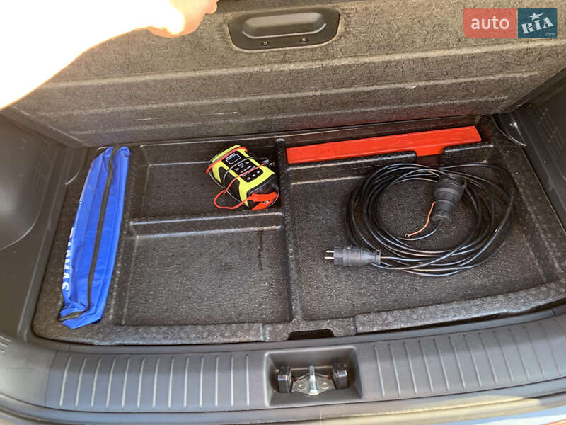 Внедорожник / Кроссовер Hyundai Kona 2020 в Хмельницком