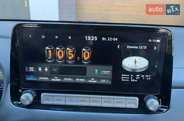 Внедорожник / Кроссовер Hyundai Kona 2020 в 